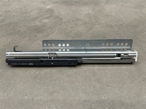 Lådutdrag höger. 260 mm. m/snäppare